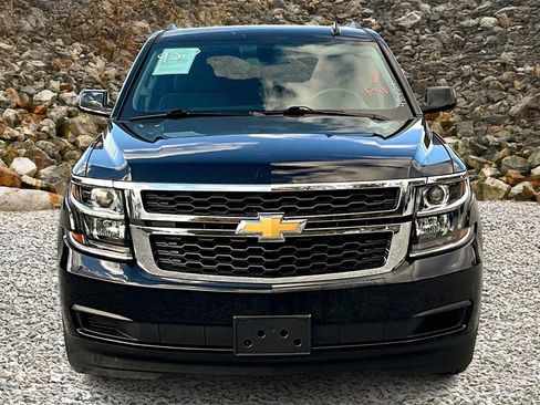 Used 2020 Chevrolet Suburban LS image 3