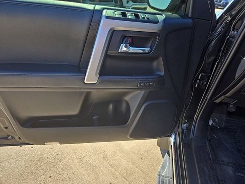 Used 2020 Toyota 4Runner Limited image 18