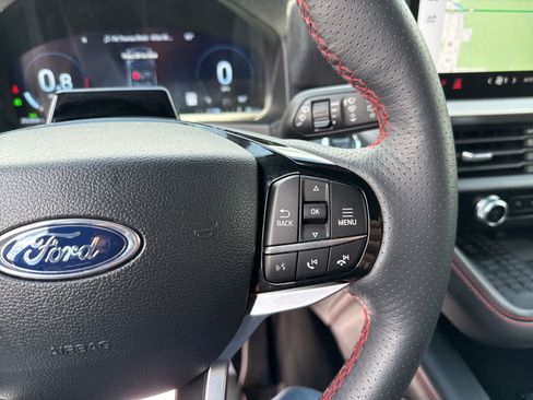 Used 2025 Ford Explorer ST-Line w/ Premium Package image 30