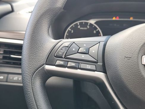 Used 2024 Nissan Altima 2.5 SV FWD image 22