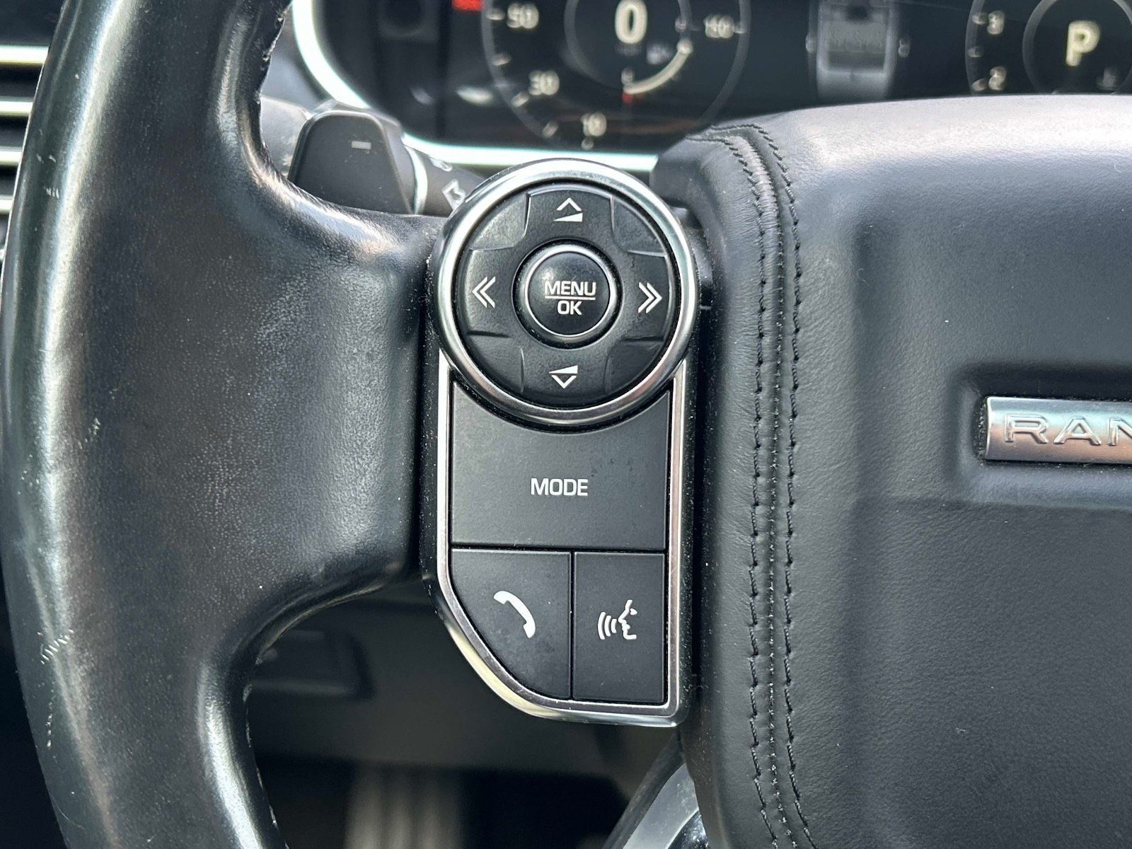 Used 2017 Land Rover Range Rover HSE AWD/4WD image 28