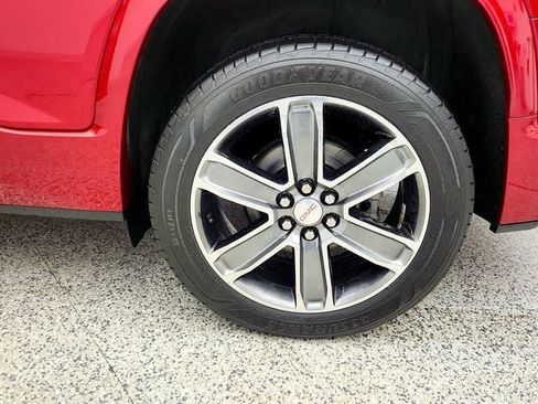 Used 2019 GMC Acadia Denali image 9