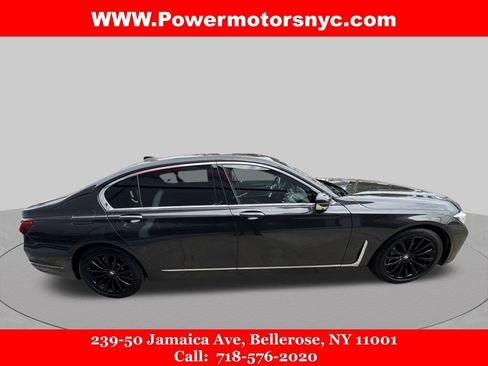 Used 2022 BMW 740i xDrive AWD/4WD image 4