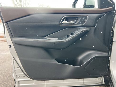 Used 2021 Nissan Rogue SL image 11