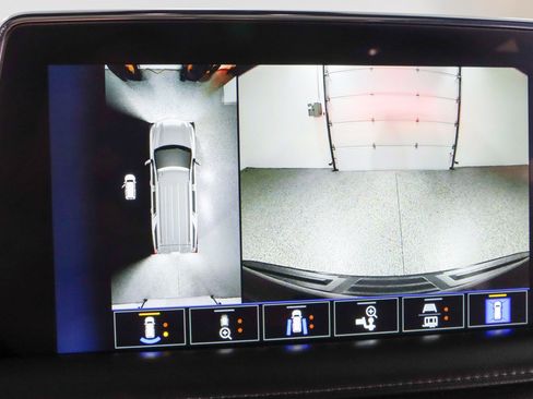 Used 2023 Chevrolet Tahoe Z71 w/ Luxury Package image 20