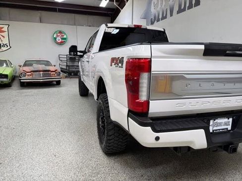 Used 2018 Ford F250 Platinum w/ Platinum Ultimate Package AWD/4WD image 9