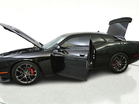 Used 2021 Dodge Challenger R/T Scat Pack w/ Plus Package RWD image 11