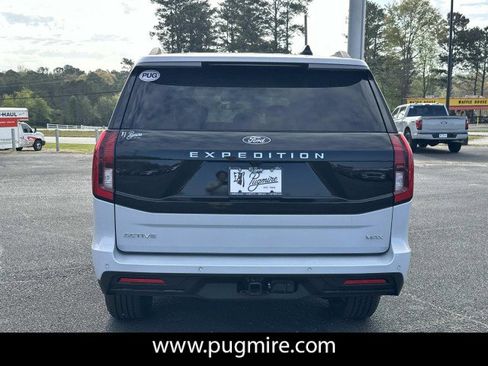 New 2026 Ford Expedition Max Active RWD image 6