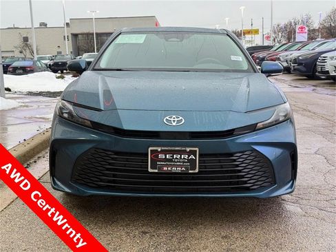 Used 2025 Toyota Camry LE w/ Convenience Package image 8