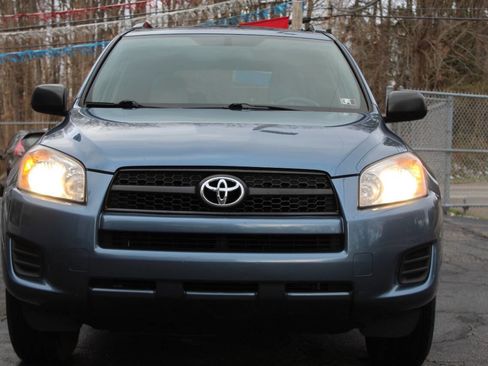 Used 2010 Toyota RAV4 4WD image 2
