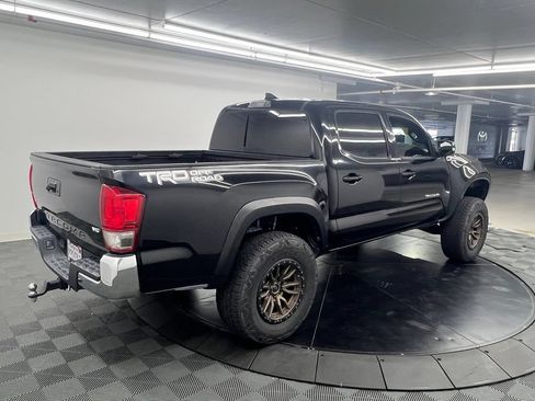 Used 2017 Toyota Tacoma TRD Off-Road w/ Tow Package RWD image 5