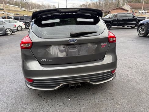 Used 2017 Ford Focus ST FWD image 7