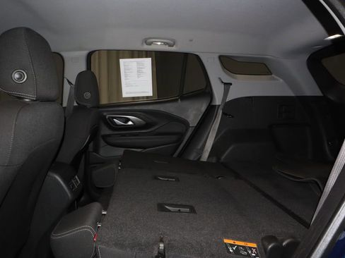 Used 2022 GMC Terrain SLE w/ Driver Convenience Package FWD image 19