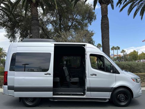 Used 2023 Mercedes-Benz Sprinter 2500 image 23