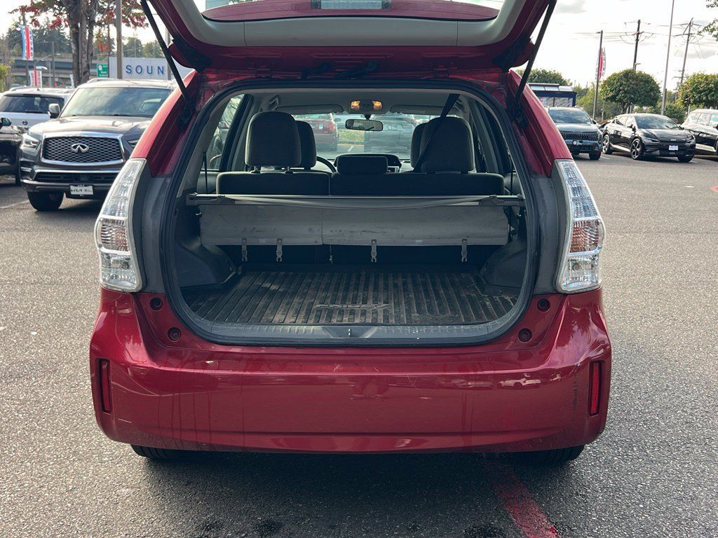 Used 2014 Toyota Prius V Three FWD image 10