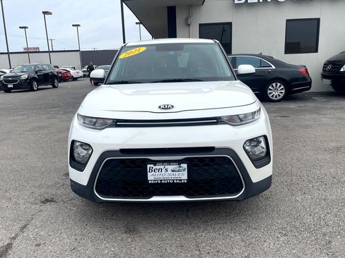 Used 2021 Kia Soul LX image 3