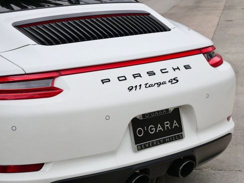 Used 2019 Porsche 911 Targa 4S image 10