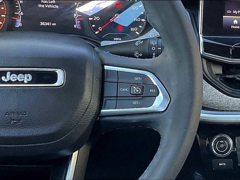 Used 2022 Jeep Compass Latitude image 18