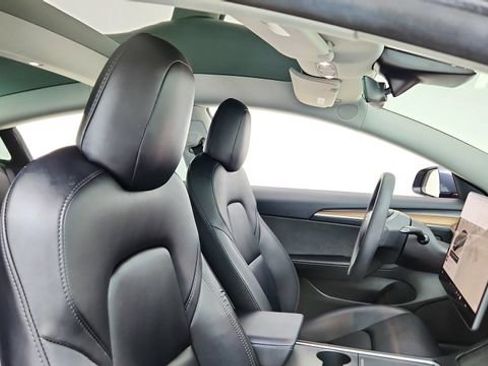 Used 2023 Tesla Model 3 Performance image 21