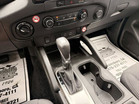 Used 2023 Nissan Frontier SV image 20