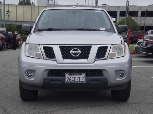 Used 2017 Nissan Frontier SV RWD image 6