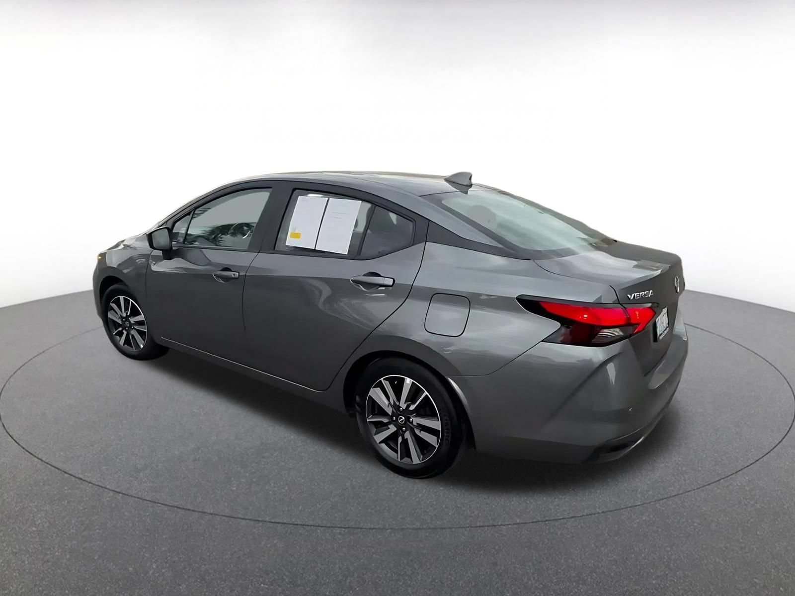 Used 2025 Nissan Versa SV FWD image 9