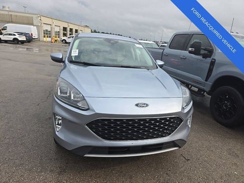 Used 2022 Ford Escape SEL FWD image 2