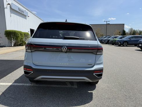 New 2026 Volkswagen Taos SE AWD/4WD image 4