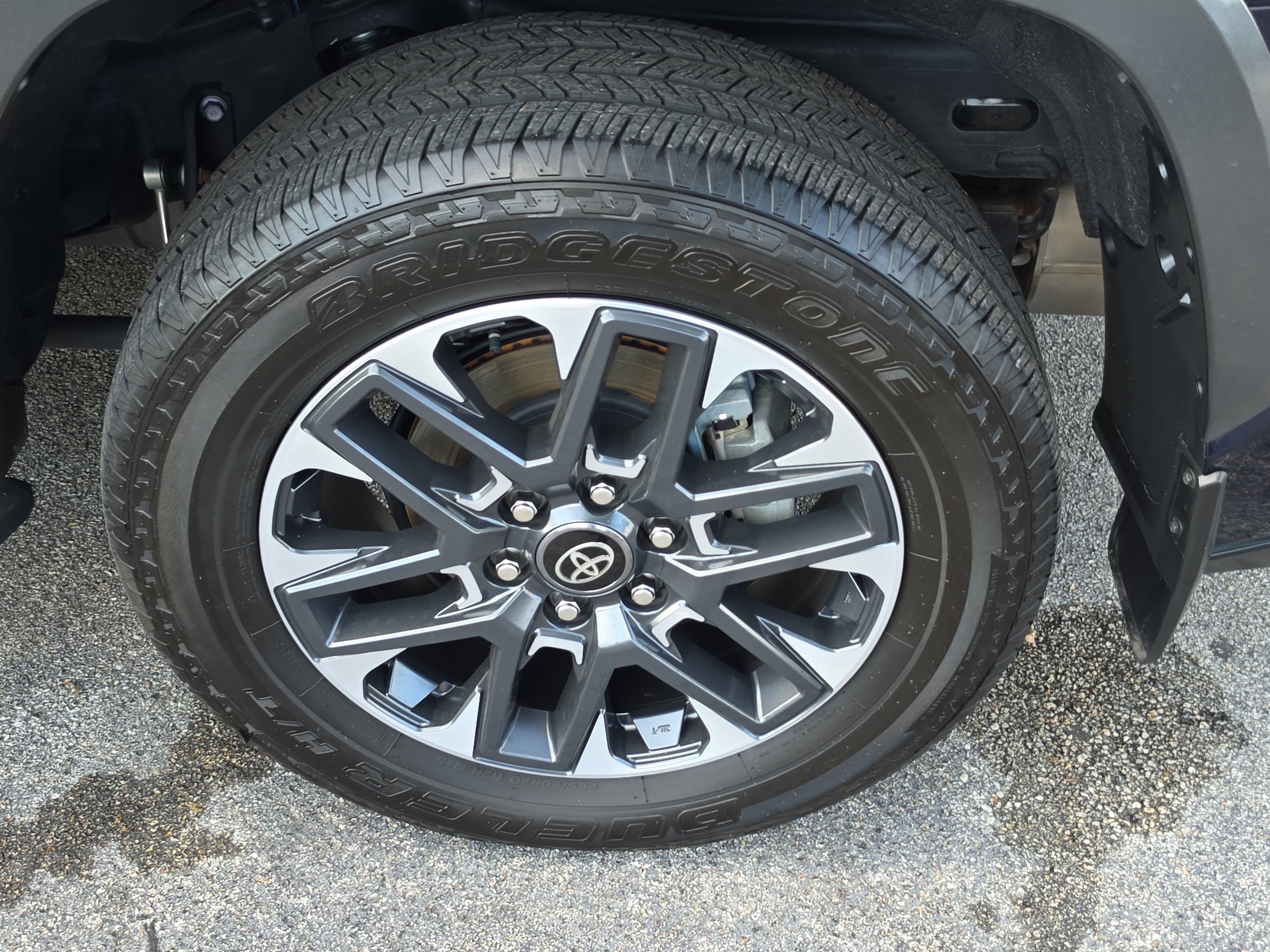 Used 2025 Toyota Sequoia Limited AWD/4WD image 7