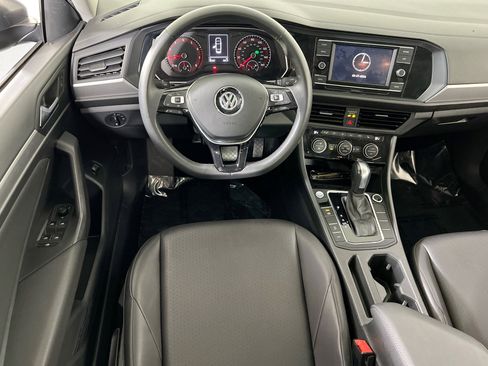 Used 2020 Volkswagen Jetta SE w/ SE Cold Weather Package image 22