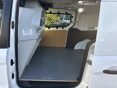 Used 2018 Ford Transit Connect XL image 12