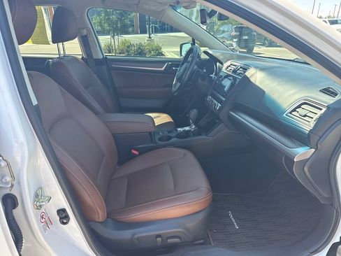 Used 2017 Subaru Outback 3.6R Touring w/ Popular Package #5A AWD/4WD image 29