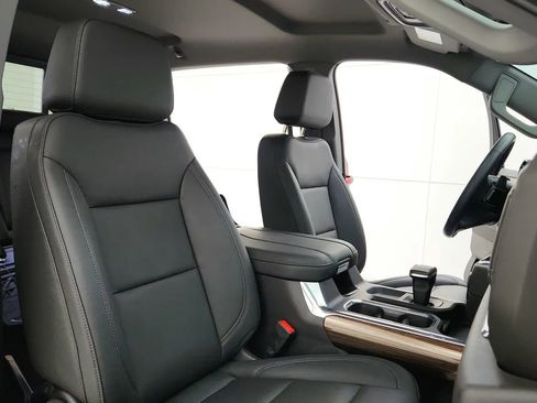 Used 2024 Chevrolet Silverado 1500 RST image 39