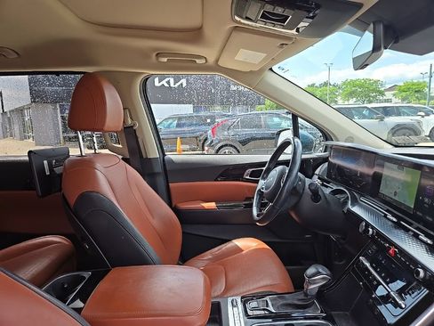 Certified 2022 Kia Carnival SX Prestige FWD image 36