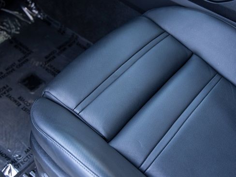 Certified 2025 Porsche Cayenne Coupe image 32