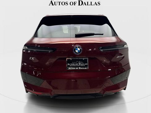 Used 2024 BMW iX xDrive50 w/ Premium Package AWD/4WD image 7