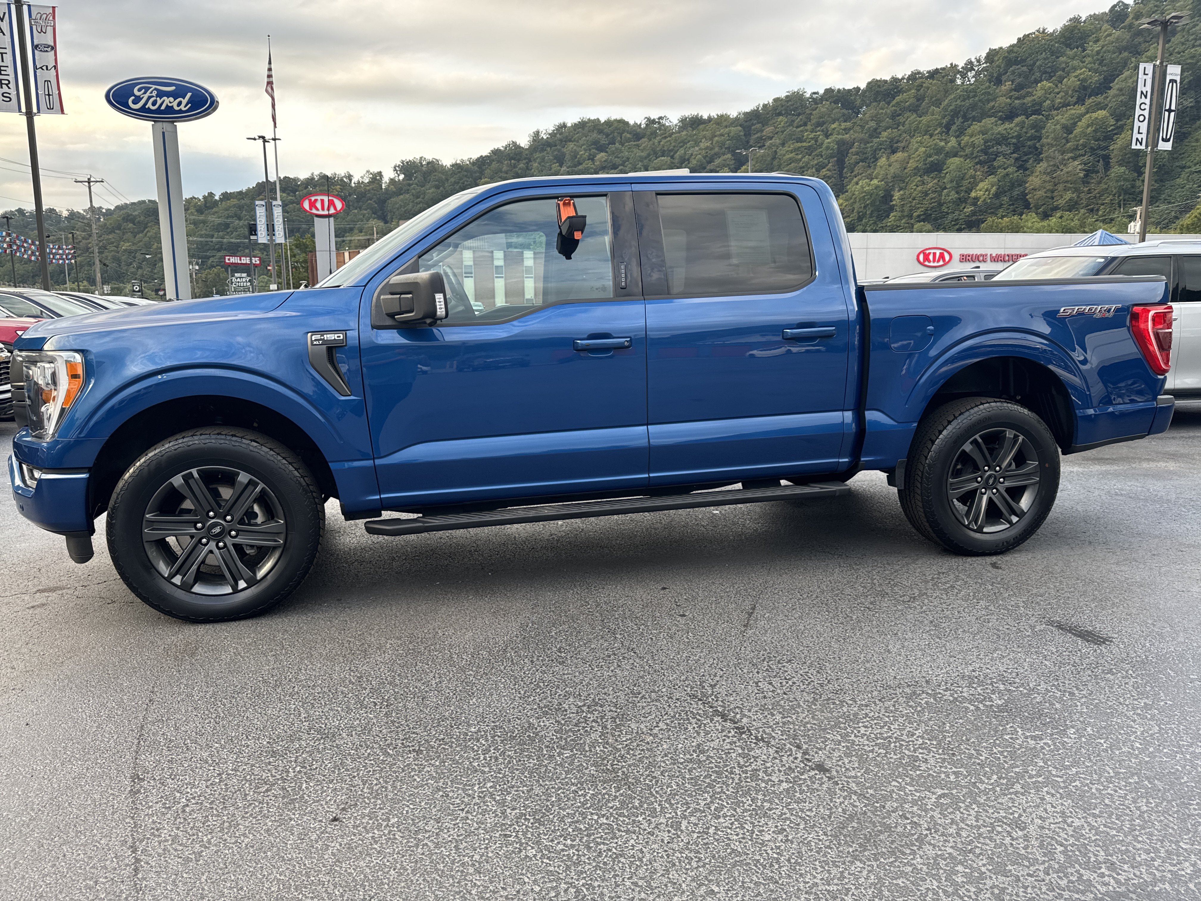 Used 2023 Ford F150 XLT w/ Equipment Group 302A High AWD/4WD image 4