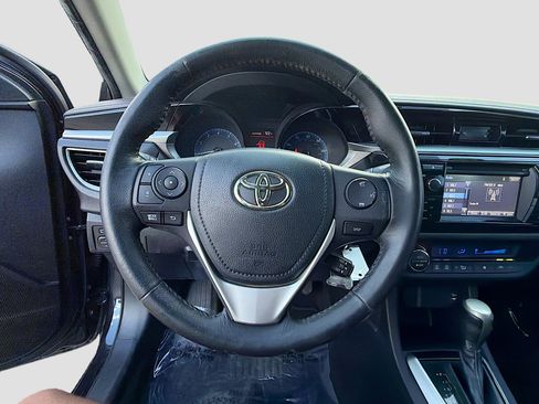 Used 2015 Toyota Corolla S image 32
