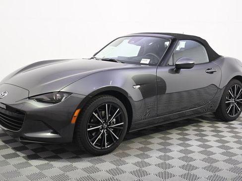 New 2025 MAZDA MX-5 Miata Grand Touring image 2
