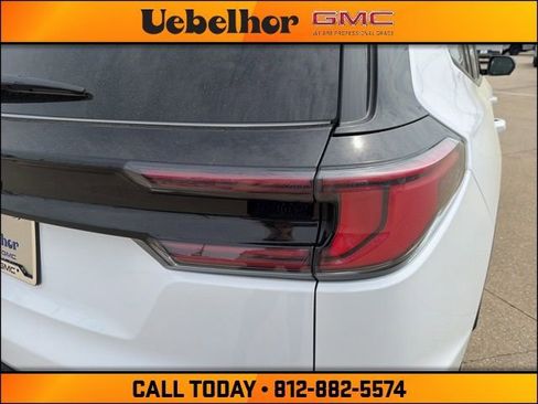 New 2026 GMC Acadia Elevation w/ Elevation Premium Package FWD image 11
