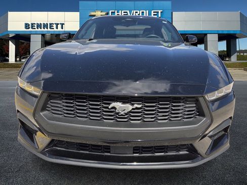 Used 2024 Ford Mustang Premium image 8