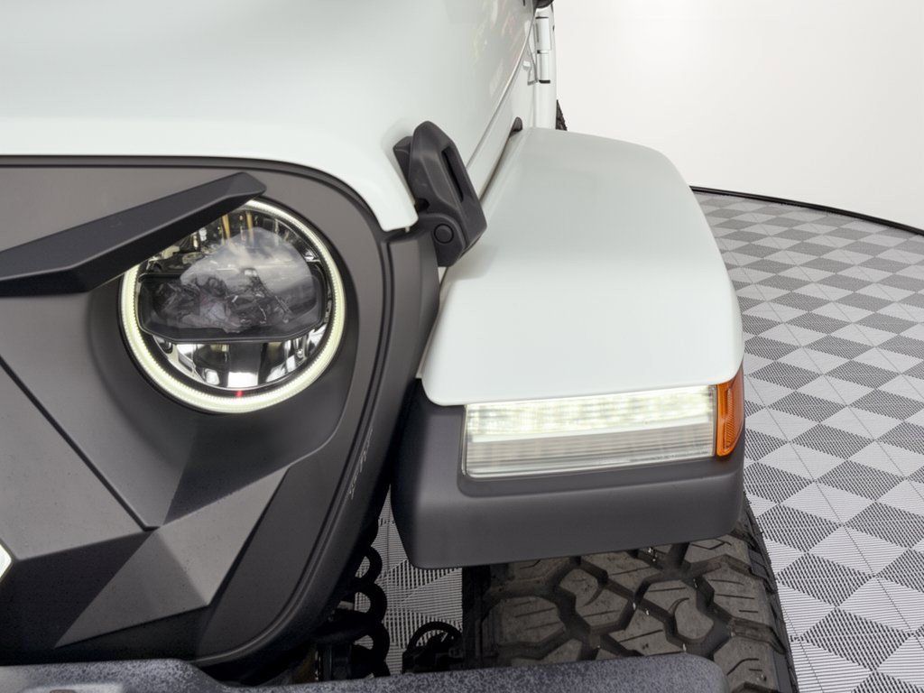 Used 2024 Jeep Wrangler Unlimited Sahara AWD/4WD image 12