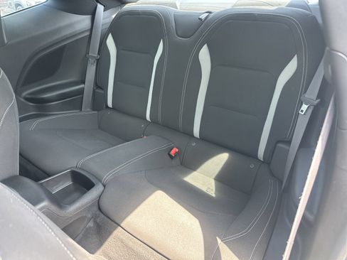 Used 2017 Chevrolet Camaro LT RWD image 31