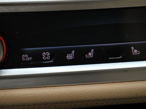 Used 2016 BMW 750i RWD image 34