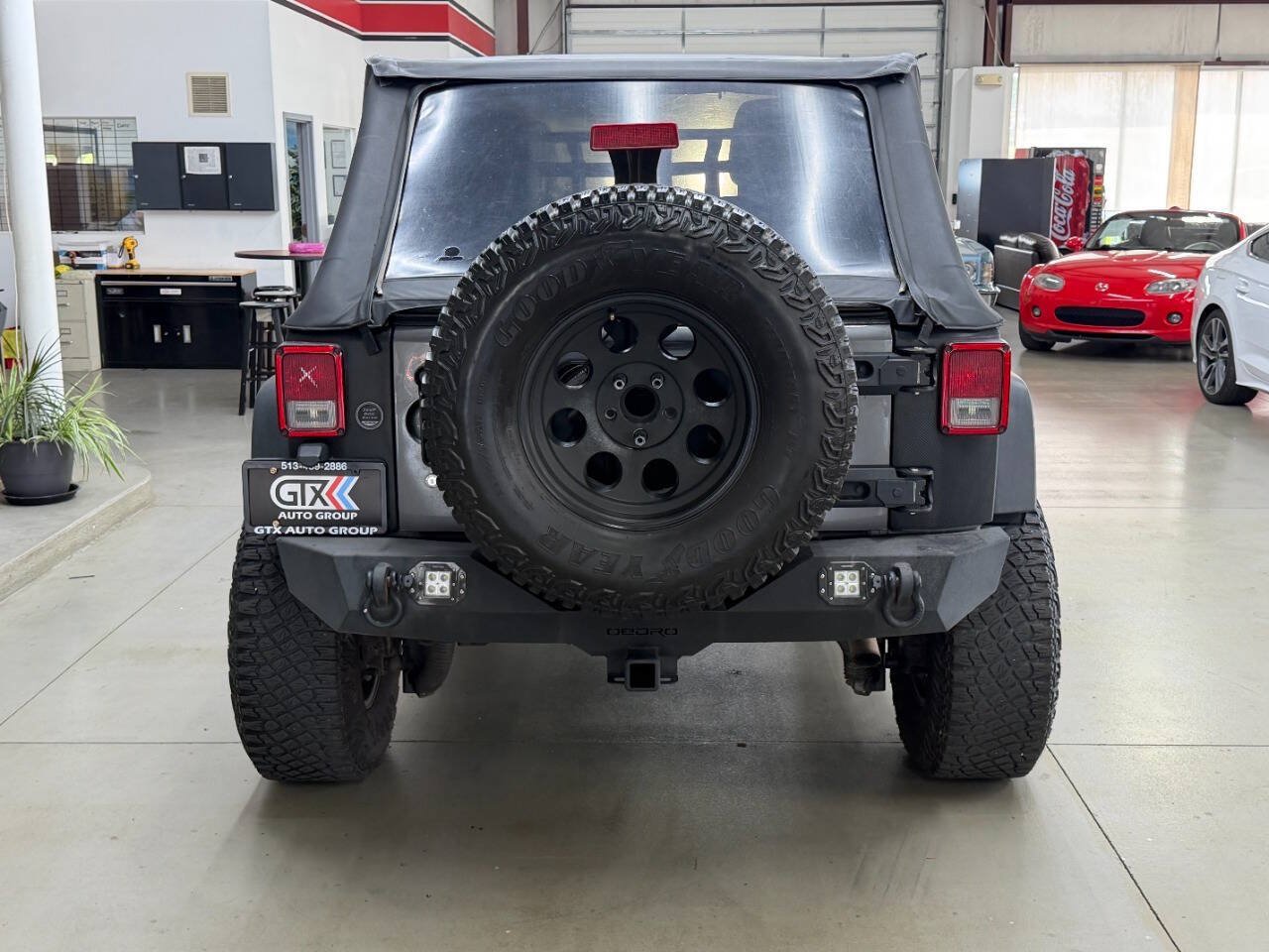 Used 2014 Jeep Wrangler Unlimited Sport w/ Quick Order Package 24S AWD/4WD image 3