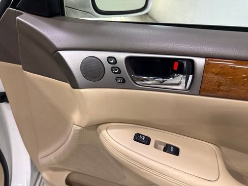 Used 2005 Lexus ES 330 FWD image 36
