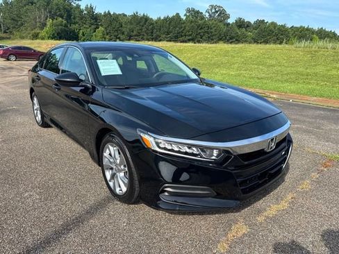 Used 2019 Honda Accord LX image 2