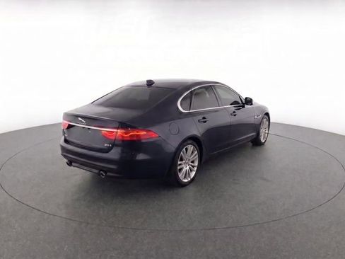 Used 2016 Jaguar XF Prestige RWD image 6