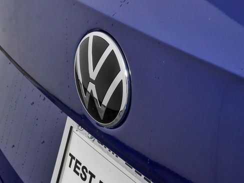 Certified 2023 Volkswagen Taos S FWD image 37