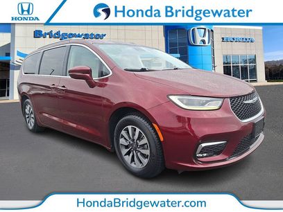 Used 2021 Chrysler Pacifica Touring-L